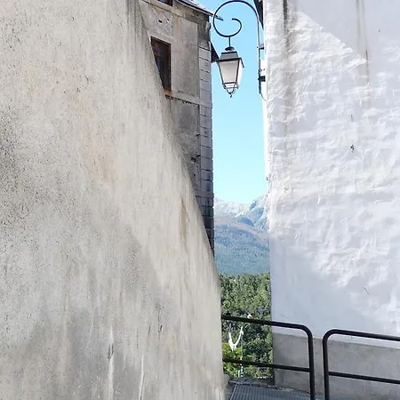 Maison Du Pape